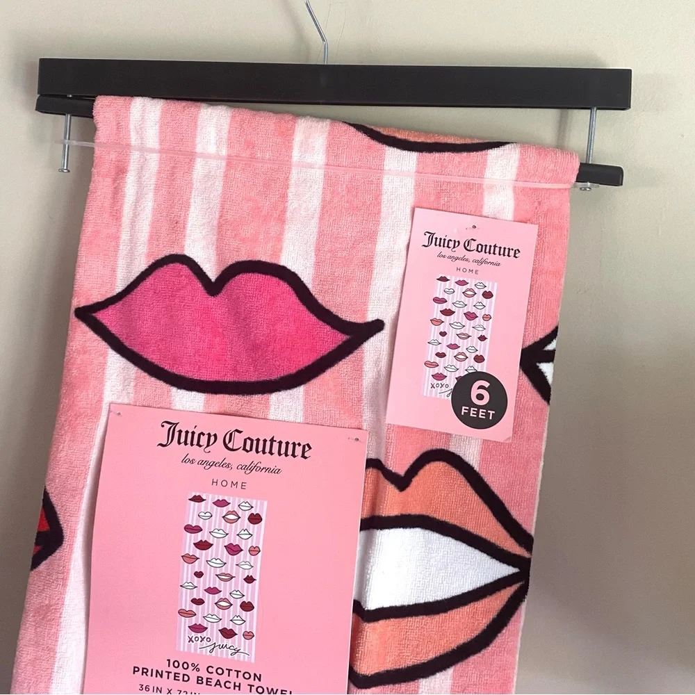 Juicy Couture NWT Pink and Red Lip Print Beach Towel 6 feet long